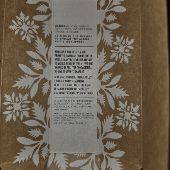 Honua Lihau Refreshing Face Mist - Picture 6 of 9